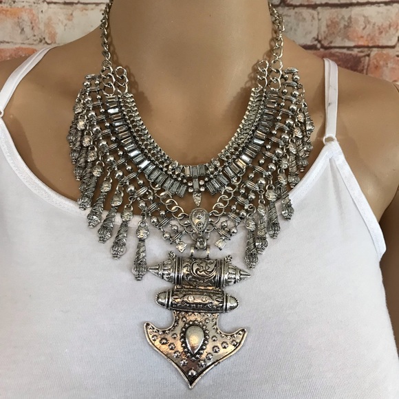 Anchor Statement Necklace - Picture 3 of 5